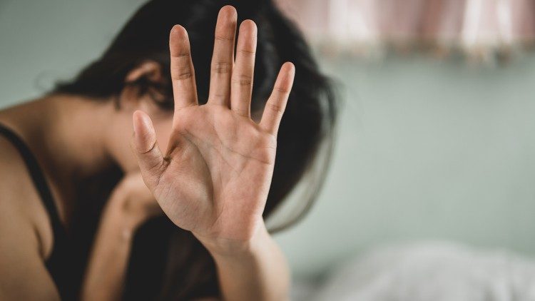 Messaggio del Papa per la campagna Unonda lunga contro la violenza maschile sulle donne