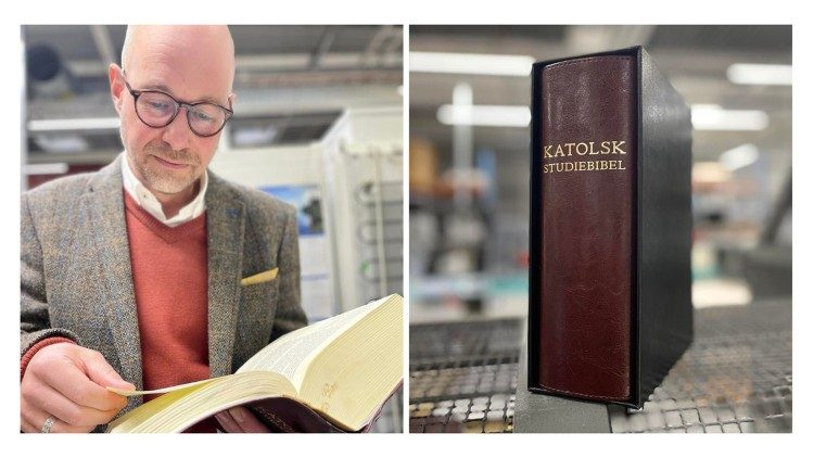 Emanuel Sennerstrand med en kopia av den nyligen färdigtryckta Katolsk Studiebibel