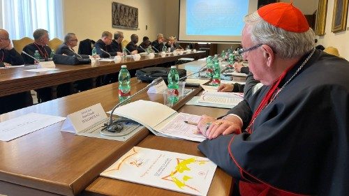 Synoda o synodální církvi: dialog, naslouchání a rozlišování pokračuje