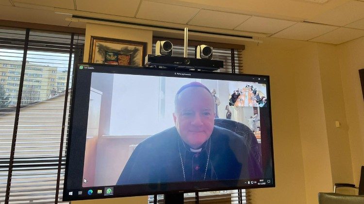 El Obispo Sobiło in conexión con los periodistas en misión en Polonia y Ucraina