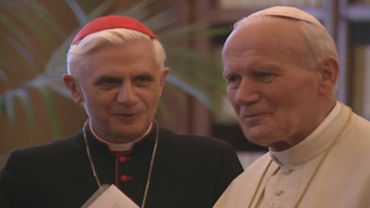 São João Paulo II e Joseph Ratzingel: apresentação do Catecismo da Igreja Católica