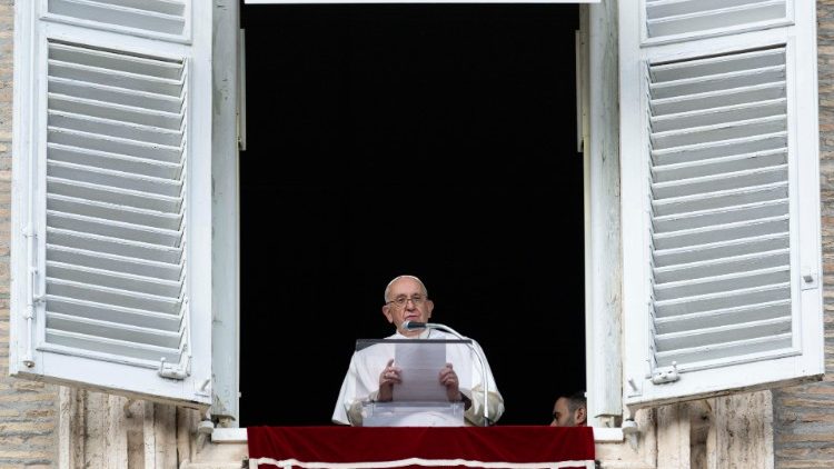 O Papa voltou a fazer apelo pela paz na martirizada Ucrânia