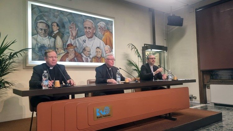 La presentazione della fase continentale europea del Sinodo nella sede di Radio Vaticana / Vatican News