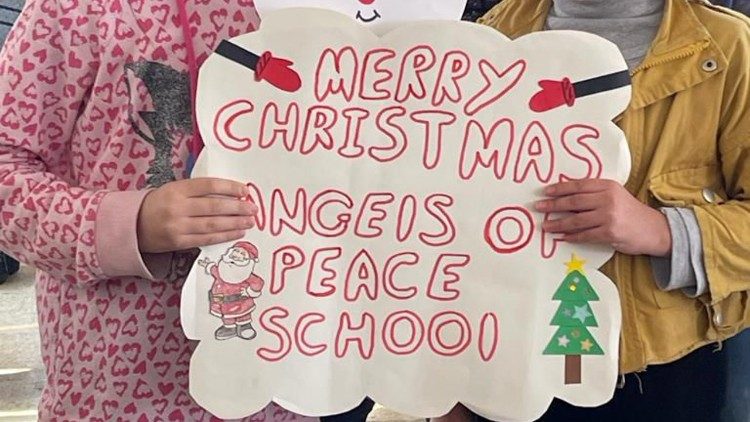 Niños del Líbano expresan su esperanza ante la llegada de la Navidad