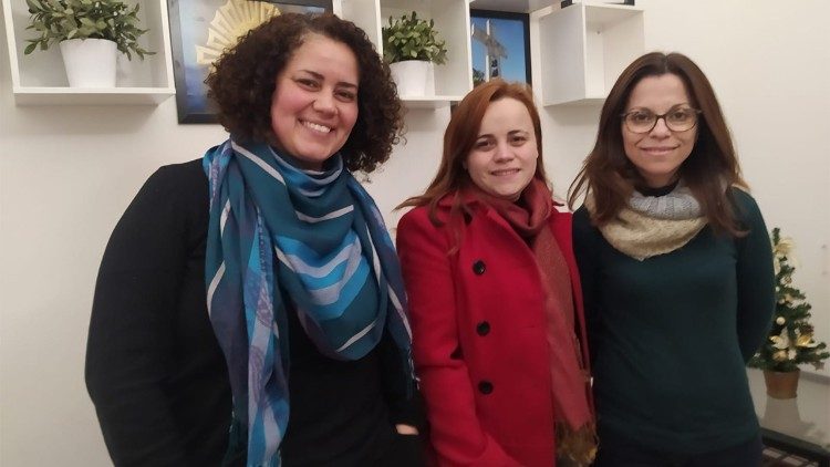 Daniele, Joyce e Simone, missionárias da Comunidade católica Canção Nova