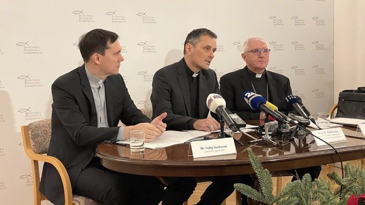 Conférence de presse des évêques slovènes, le 22 décembre 2022.