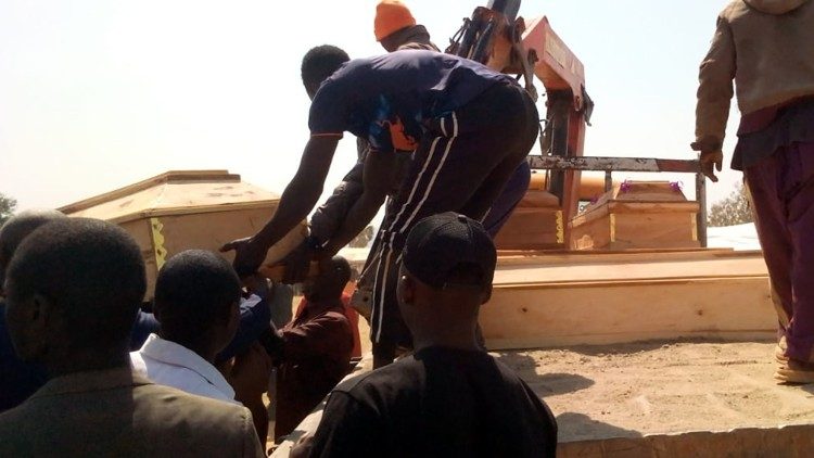 Beisetzungen der Ermordeten in Kaduna