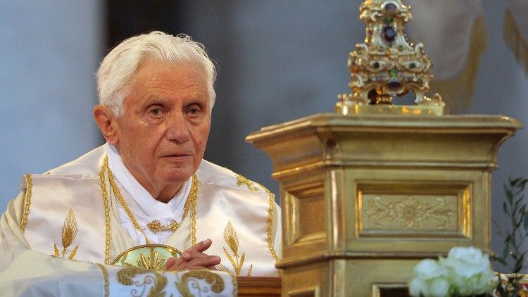 Papież Senior Benedykt XVI