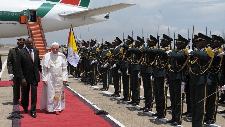 Bento XVI em Angola, em 2009