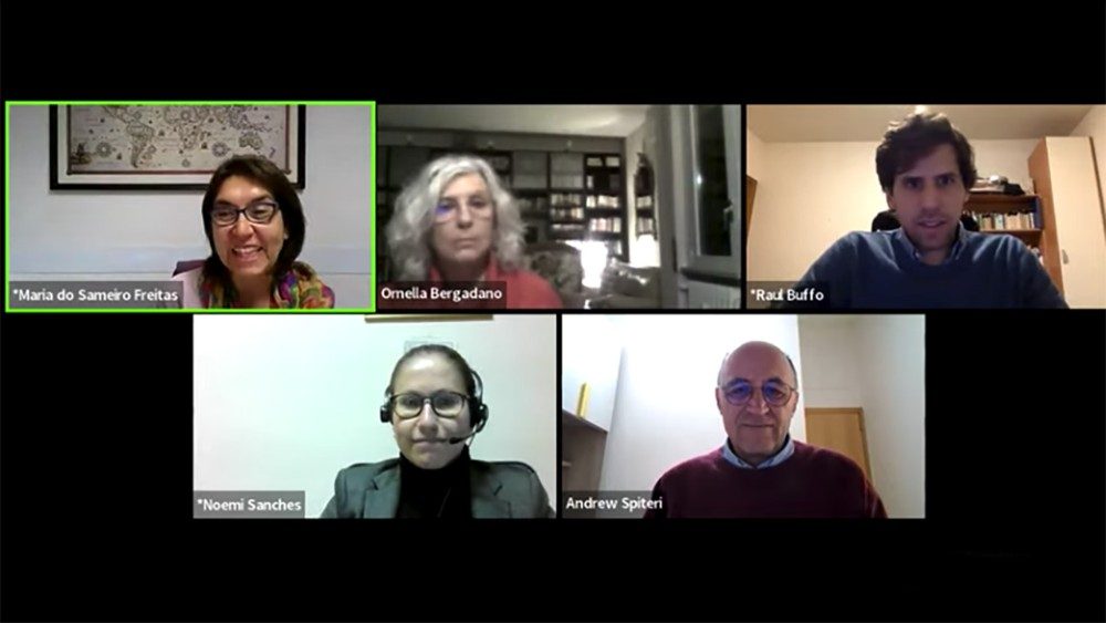 Una parte dell'equipe che lavora alla realizzazione del Corso