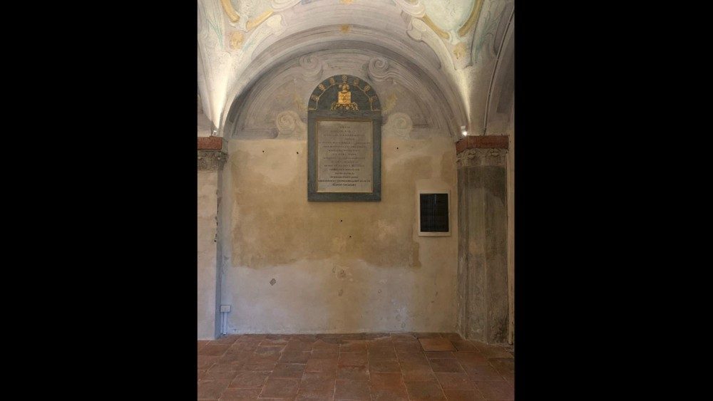 La parete settecentesca oltre il quale  stato ritrovato l'affresco del '400
