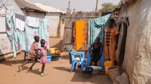 Trois jeunes témoignent de leur vie dans les camps de déplacés