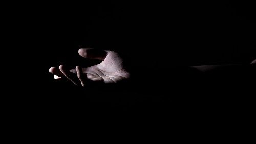 El Papa: Sean misioneros de la dignidad desfigurada por la Trata