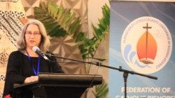 Dr-Sandie-Cornish-presents-at-the-Suva-Continental-Assembly-8-February-2023.jpg