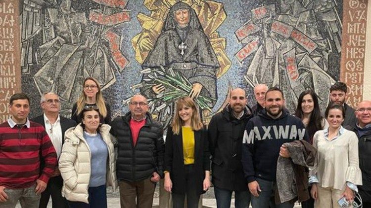 El equipo de "La sirvienta" visitó la Casa General de las Religiosas de María Inmaculada.