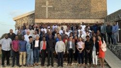 Dom-Arlindo-Gomes-Furtado-e-agentes-da-pastoral.jpg