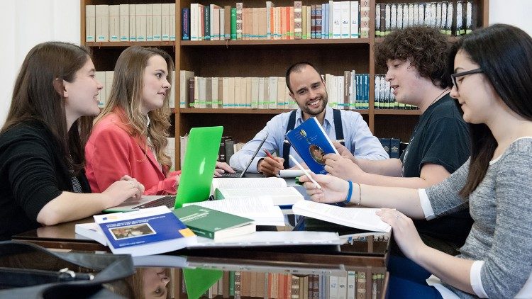 Studenti di una università pontificia romana 