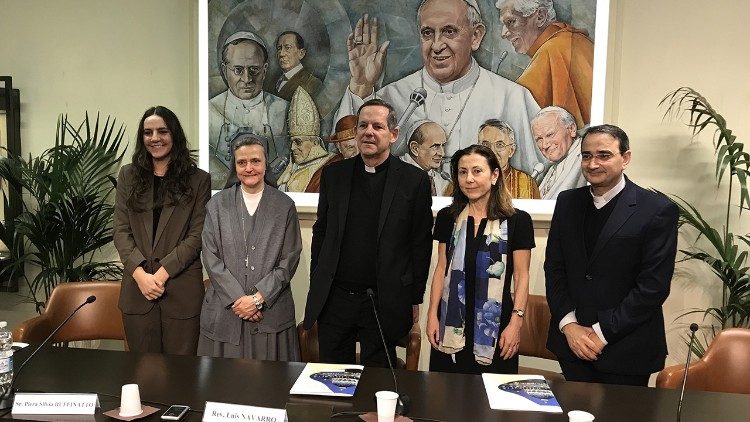 Gli intervenuti alla presentazione del Rapporto 2022 sulle università e istituzioni pontificie romane