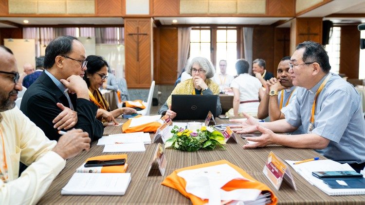 Un'immagine dei partecipanti all'Assemblea continentale dell'Asia