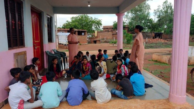 Apostolic Carmelite Sisters conducting a childrens club