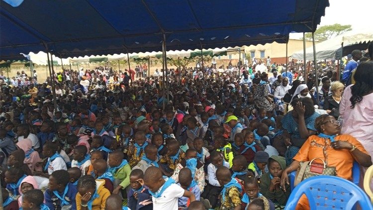 Pellegrinaggio dei bambini al santuario diocesano, si svolge in epifania nel contesto della giornata dell'infanzia missionaria. I bambini vengono da tutta la diocesi e sono accolti per il pranzo, quest'anno erano 5000 più gli accompagnatori.