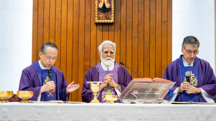 Cardinal Joseph Coutts presides over the Eucharistic Celebration