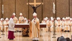 BISHOPS_ORDINATION_2015_80_124.jpg