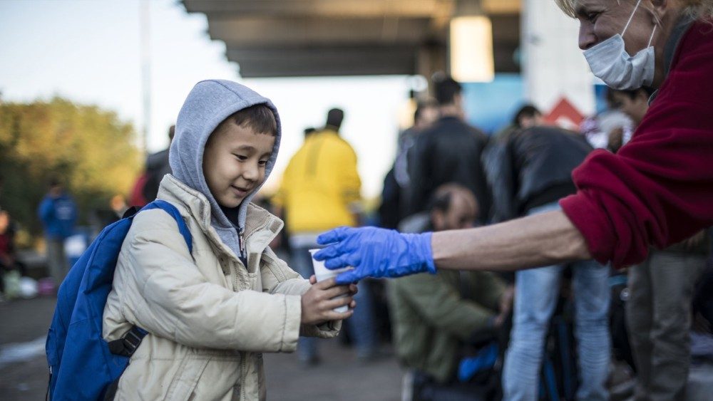 Humanitarian assistance to a young refugee traveling through Hungary (Hungarian Charity Service of the Order of Malta)