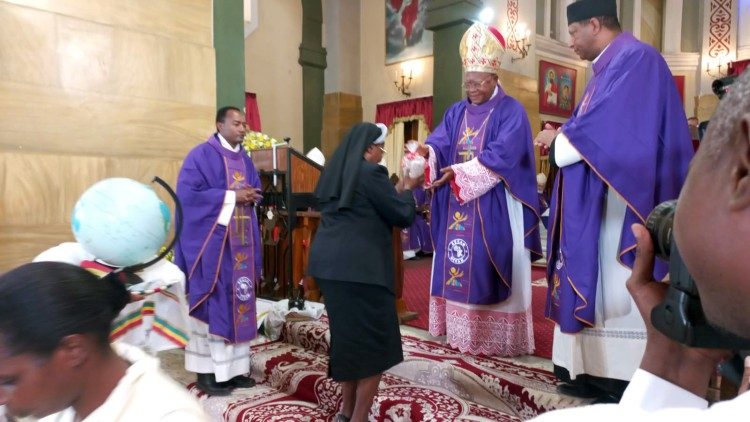 Wakati wa matoleo ya sadaka 