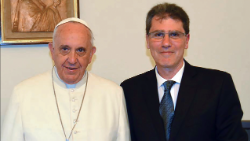 Papa-Francesco-con-Marcelo-Figueroa.png