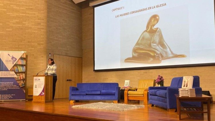 Irmã Gloria Liliana "Com elas: mulheres consagradas no espírito da sinodalidade"