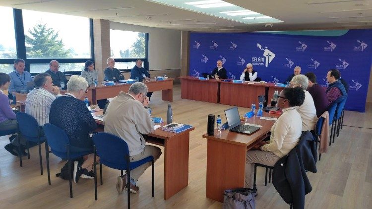 En el caso de Amrica Latina, los representantes eclesiales del continente se reunieron en Bogot, del 17 al 24 de marzo.