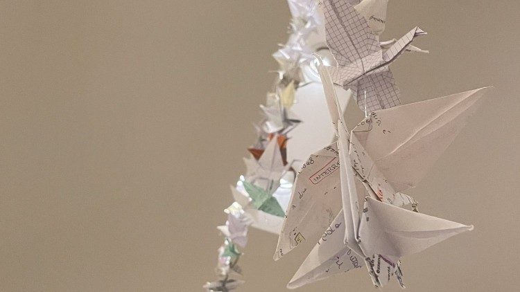 Le gru fatte con la tecnica degli origami