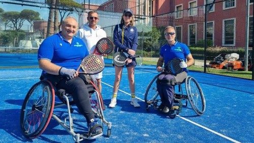 Una giornata di padel inclusivo con Athletica Vaticana