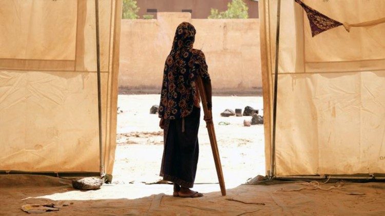 A child in a UNICEF tented facility in Mali