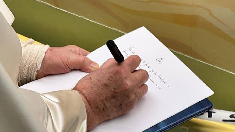 Francesco lascia una dedica al reparto