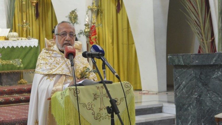 البطريرك ميناسيان يترأس قداس أحد الشعانين