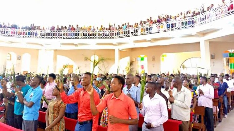 Shangilio la Bwana anayeingia mji wa Yerusalemu siku sita kabla ya mateso ya Bwana