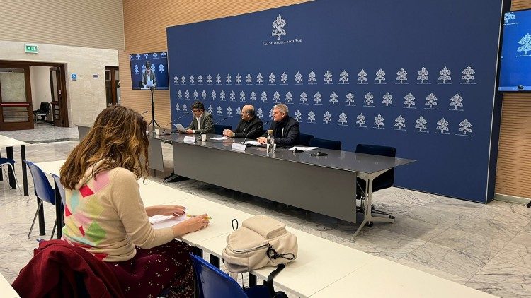 Conferencia de prensa de presentación del Pabellón "Amistad social: encuentro en el jardín"