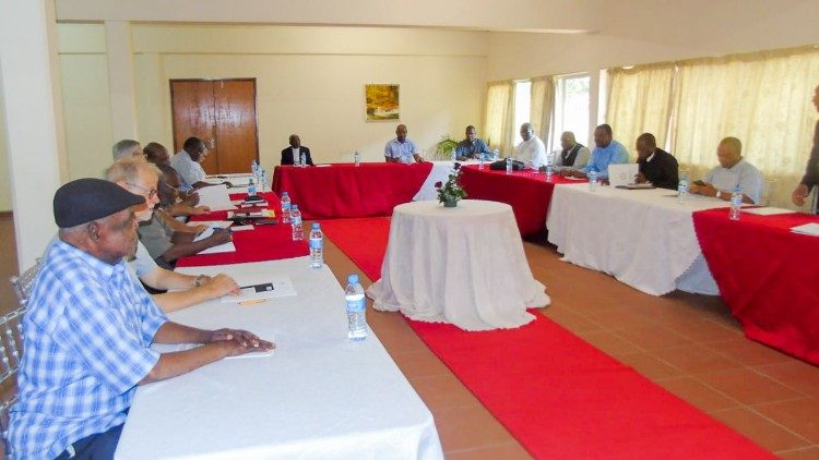 Bispos da Conferência Episcopal de Moçambique (CEM), reunidos na I Sessão Plenária.