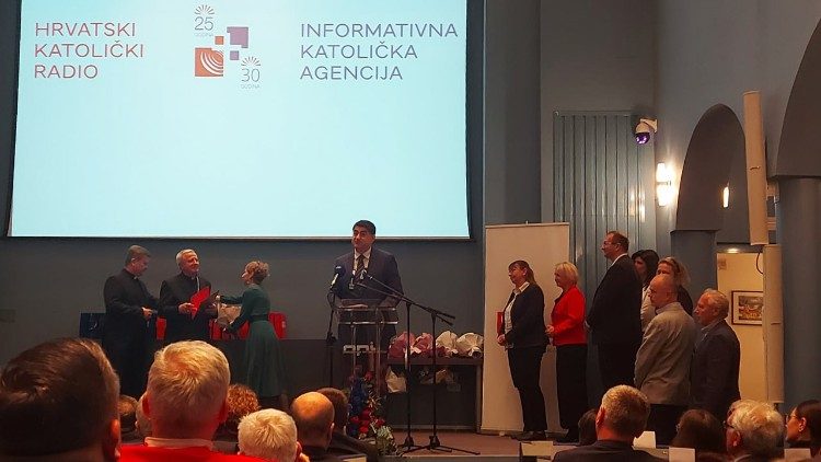 Dodjela nagrada i priznanja u povodu 25. obljetnice HKR-a i 30. obljetnice IKE