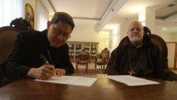 I-cardinali-Seatrick-OMalley-e-Luis-Antonio-Tagle.jpg