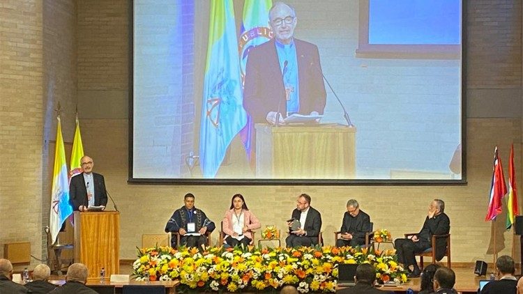 El Cardenal Czerny recordó, entre otras temáticas, la importancia de trabajar juntos por nuestra casa común, evidenciando los problemas que genera el extractivismo en la Amazonía, entre otras amenazas al medio ambiente.