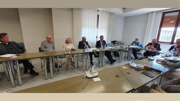 Rueda de prensa de presentación del Consejo de la Academia Europea de Líderes Católicos.