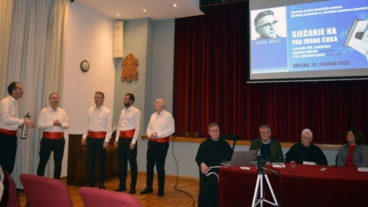 Večer sjećanja na oca Ivona Ćuka u dvorani Doma sv. Franje na Svetom Duhu (Foto: Marija Belošević)