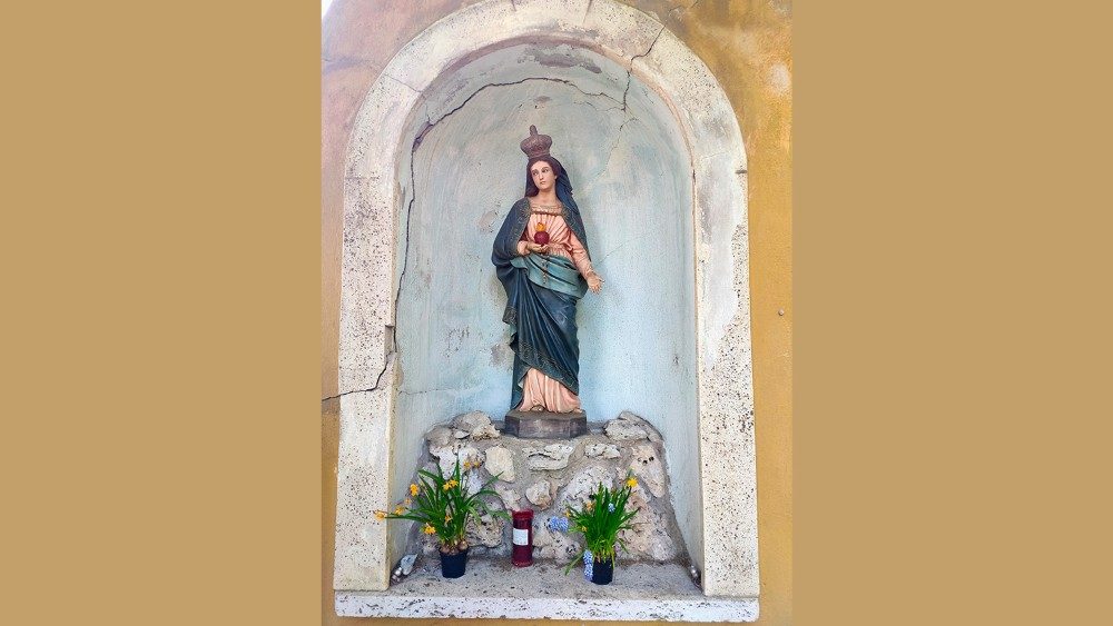 Mayo con Mara, recorrido de arte y devocin a travs de las obras dedicadas a la Virgen en los Jardines Vaticanos