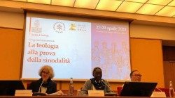 Congresso-teologia-e-sinodalitaA-alla-GregorianaAEM.jpg