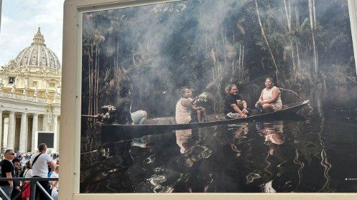 Três fotos brasileiras em exposição na Praça São Pedro