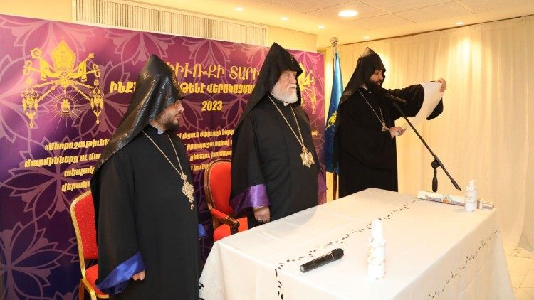 Արամ Ա Կաթողիկոս Քուէյթի մէջ