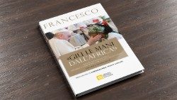 Libro-Papa-Francesco-Giu-le-mani-dall-Africa_.jpg